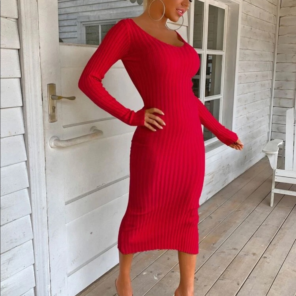 Black V neck ribbed knit sweater dress - Picture 5 of 15